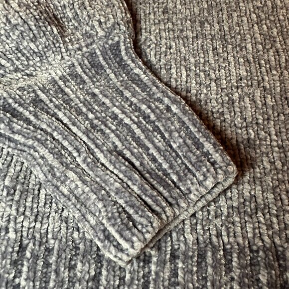 Cozy Vintage 90s Chenille Sweater - Picture 2 of 5